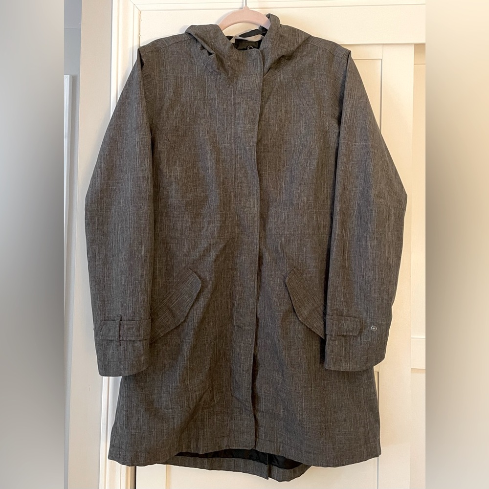 Athleta Rainfall Jacket 🌧️ GORGEOUS, FLATTERING, HARD TO FIND